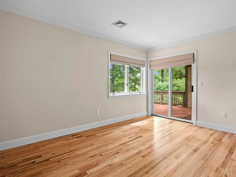 802 Heritage Hls — Photo 19