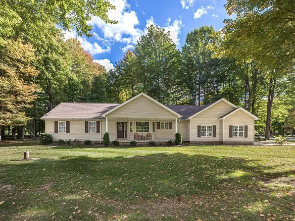 4183 Persimmon Dr, Girard, PA 16417