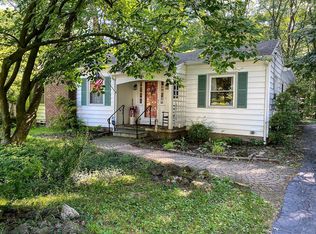 230 Oakridge Dr, Rochester, NY 14617