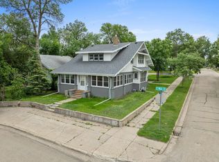621 Main St S, Minot, ND 58701