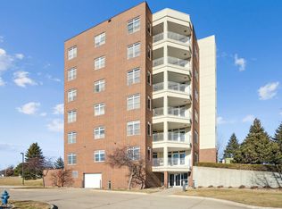 1326 Maxhelen Blvd APT 2A, Waterloo, IA 50701