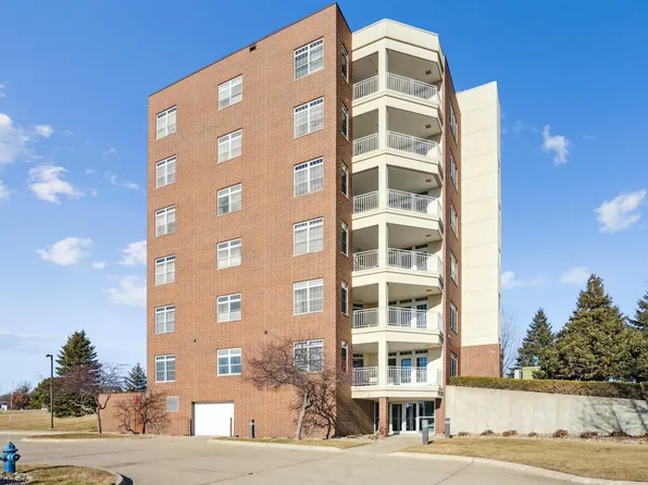 1326 Maxhelen Blvd APT 2A, Waterloo, IA 50701