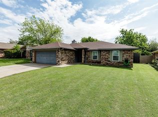 7913 Camelot Rd, Fort Worth, TX 76134