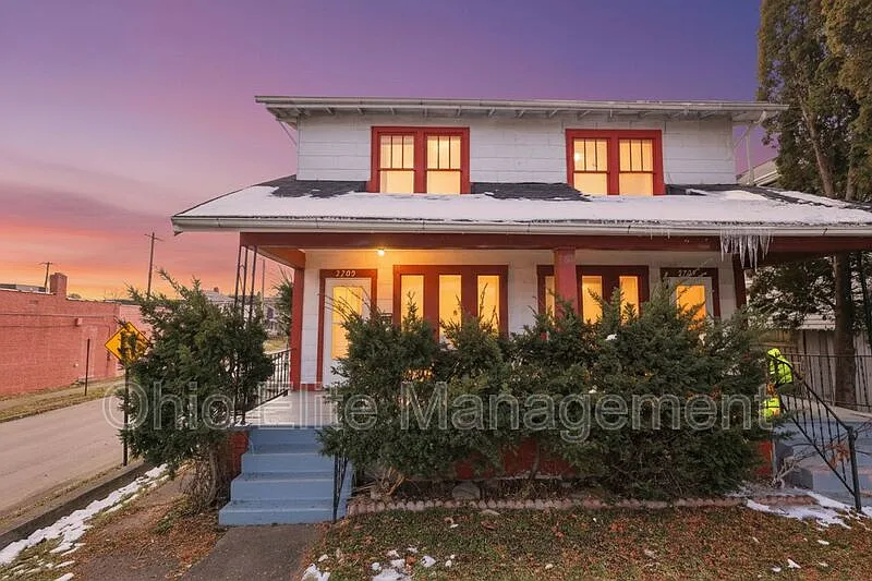 3 bed, 2.0 bath, 1344 sqft, $1,380 — Photo 2