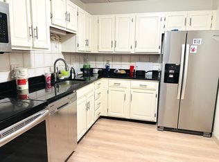 2500 Mystic Valley Pkwy APT 806, Medford, MA 02155