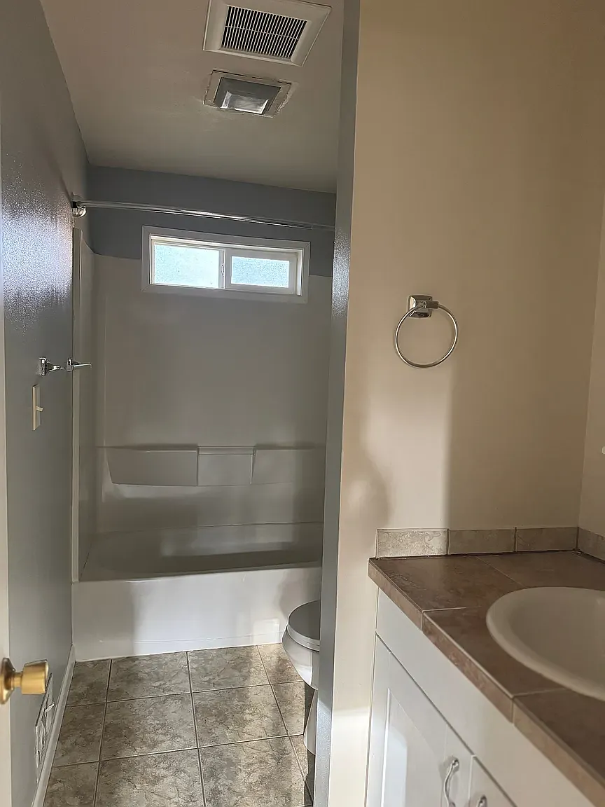 3 bed, 1440 sqft, $3,000 — Photo 4