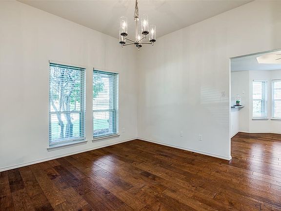 2nd image of 8922 Woodlake Dr