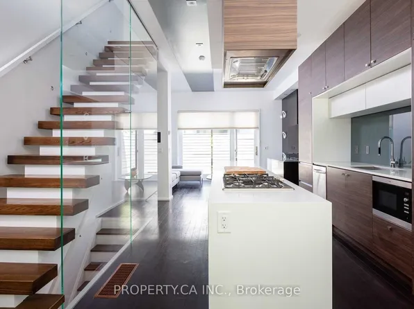 238 Manning Ave, Toronto, ON M6J 2K7