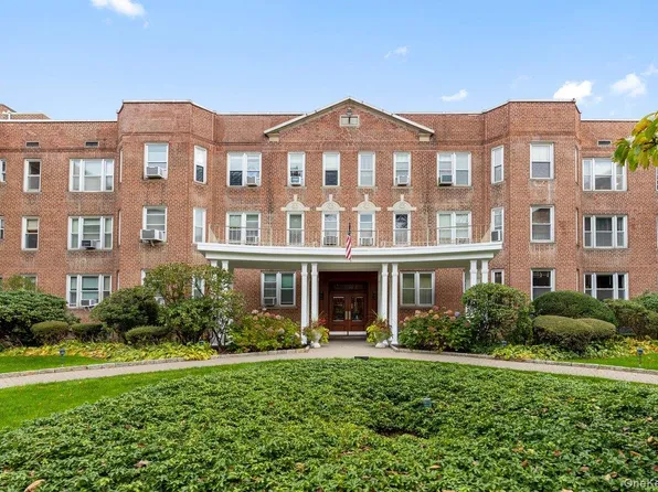 2 Overlook  Road #1B7A, White Plains, NY 10605