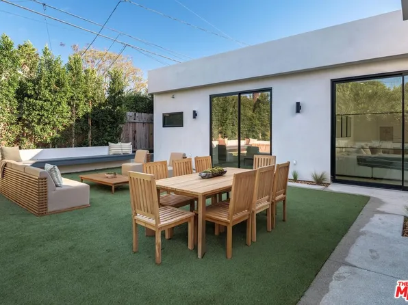 8404 Gonzaga Ave, Los Angeles, CA 90045