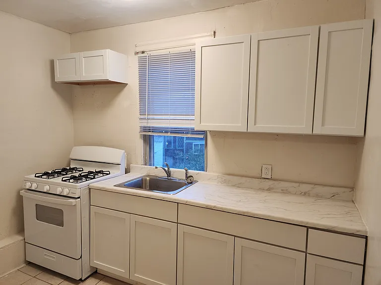 2115 Stenton Ave — Photo 5