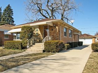 7464 W Seward St, Niles, IL 60714
