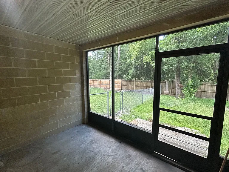 6818 SW 42nd Pl — Photo 14