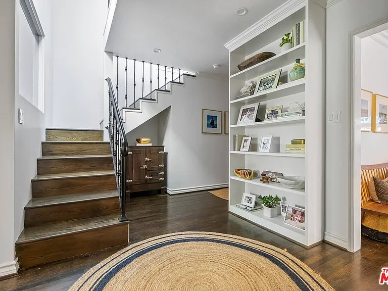 10576 Lindbrook Dr — Photo 14