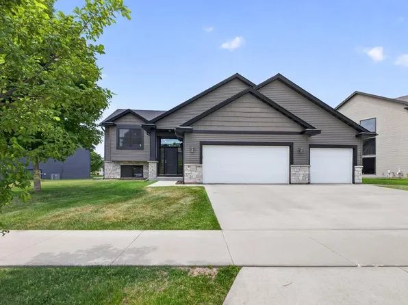2287 Phoenix Rd SW, Rochester, MN 55902
