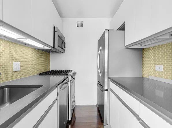 100 West 93rd Street image 6 of 23