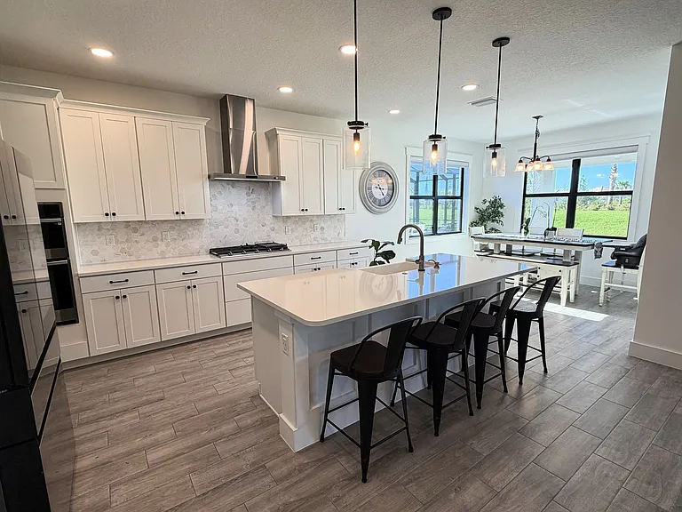 2917 Silverlefe Ln — Photo 4