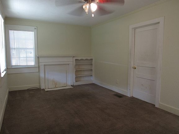 2nd image of 828 Park St #828