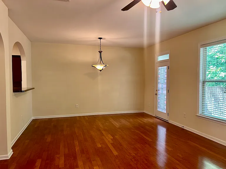 1187 Kendrew Pass — Photo 6