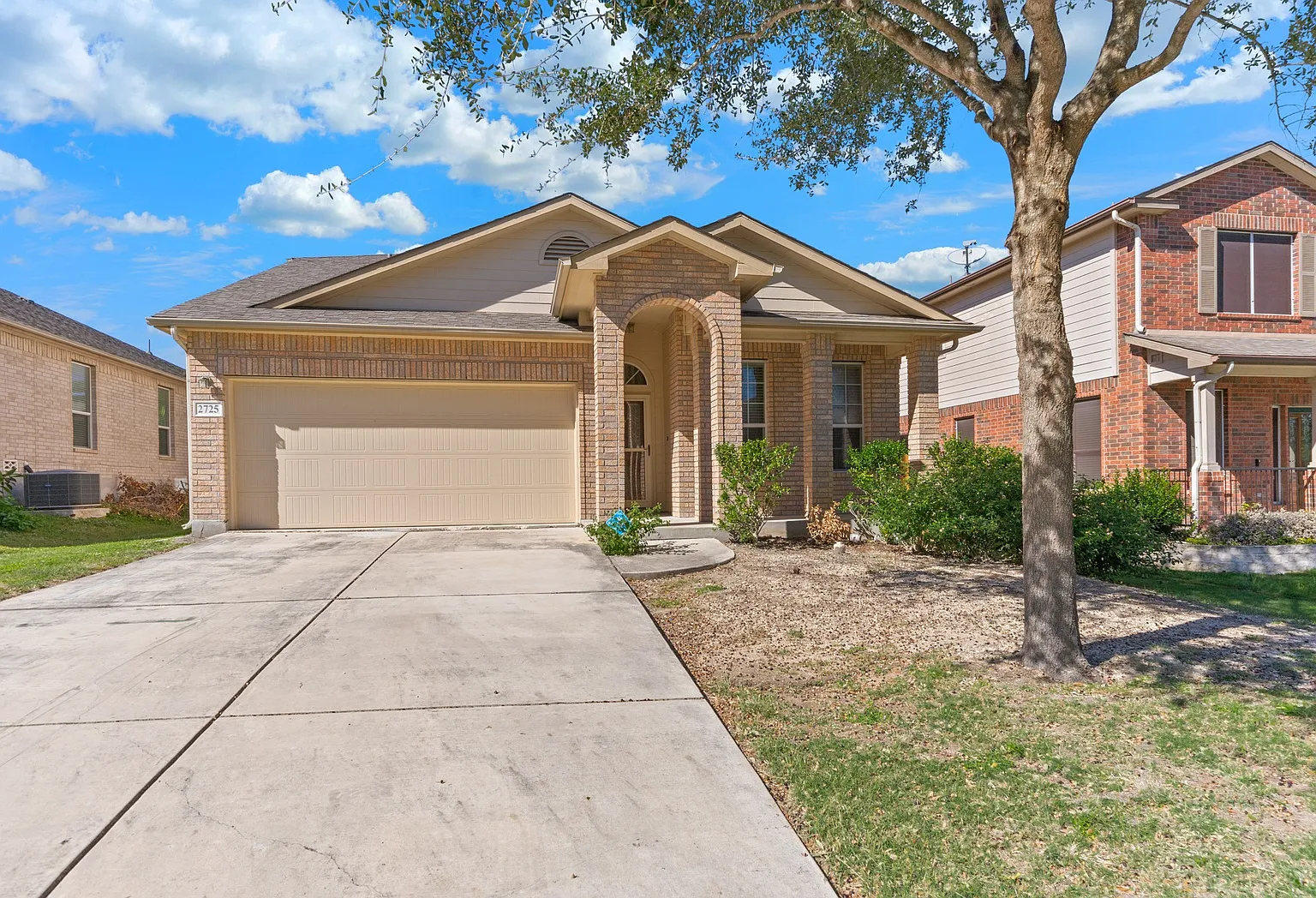 4 bed, 2472 sqft, $2,350 — Photo 1