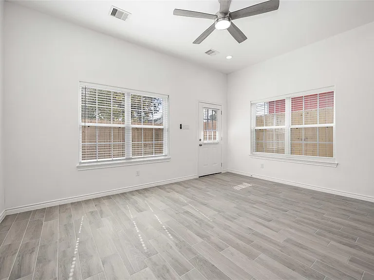 4406 Sterling St #B — Photo 12
