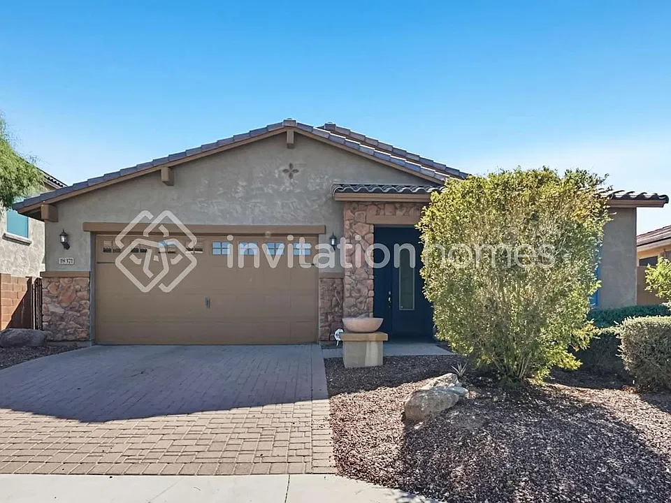 18371 W Vista Norte St