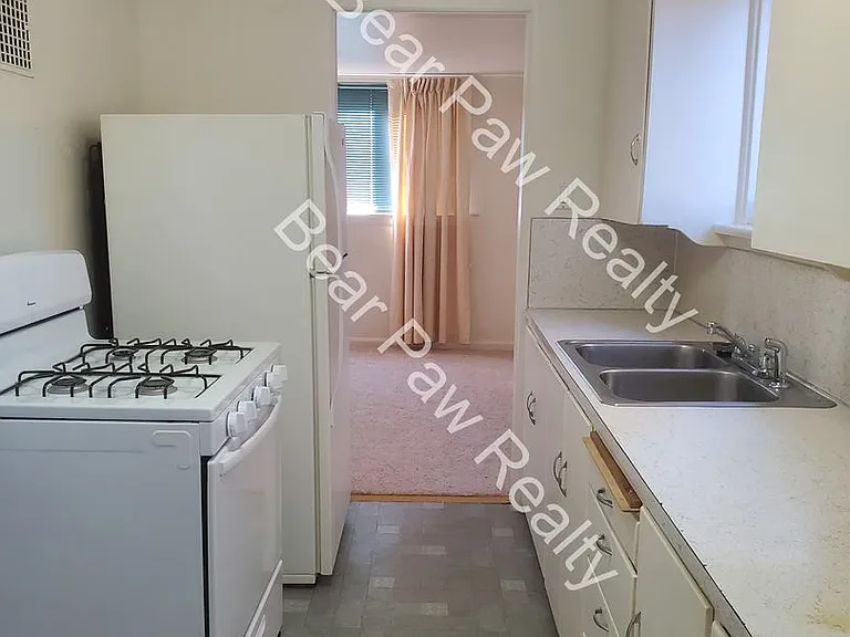 708 W 1st Ave — Photo 7