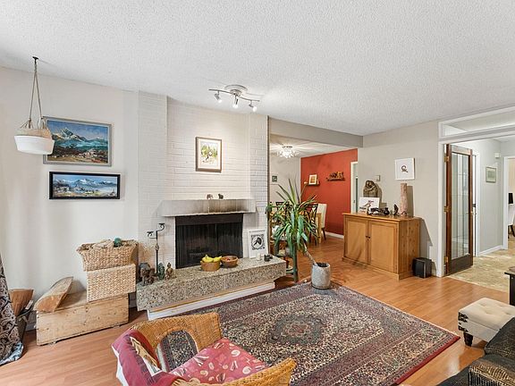 4th image of 834 Hendecourt Rd