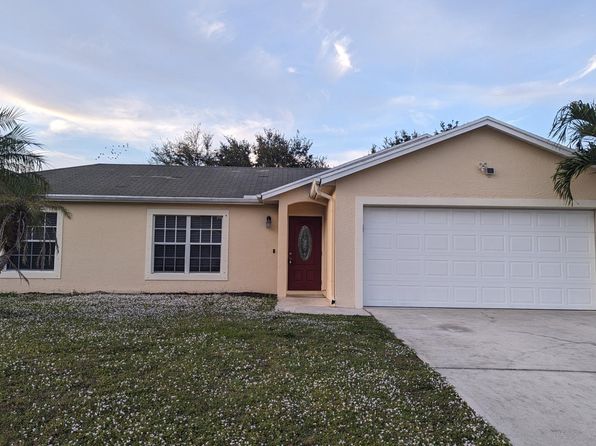 355 SW North Quick Cir