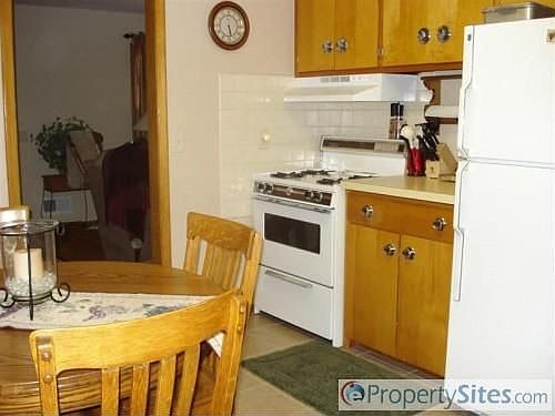 4th image of 1122 Klondike Dr NE