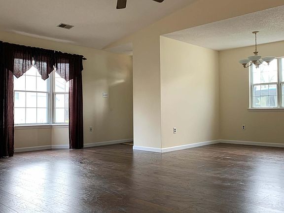 2nd image of 26 Morden Clos #1000