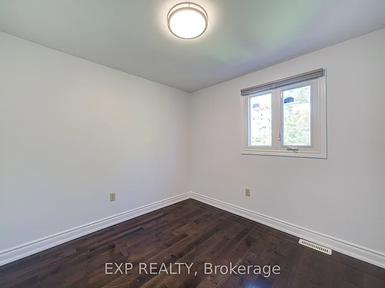 82 Muirlands Dr — Photo 15