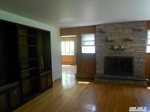 3rd image of 385 Bay Haven Ln