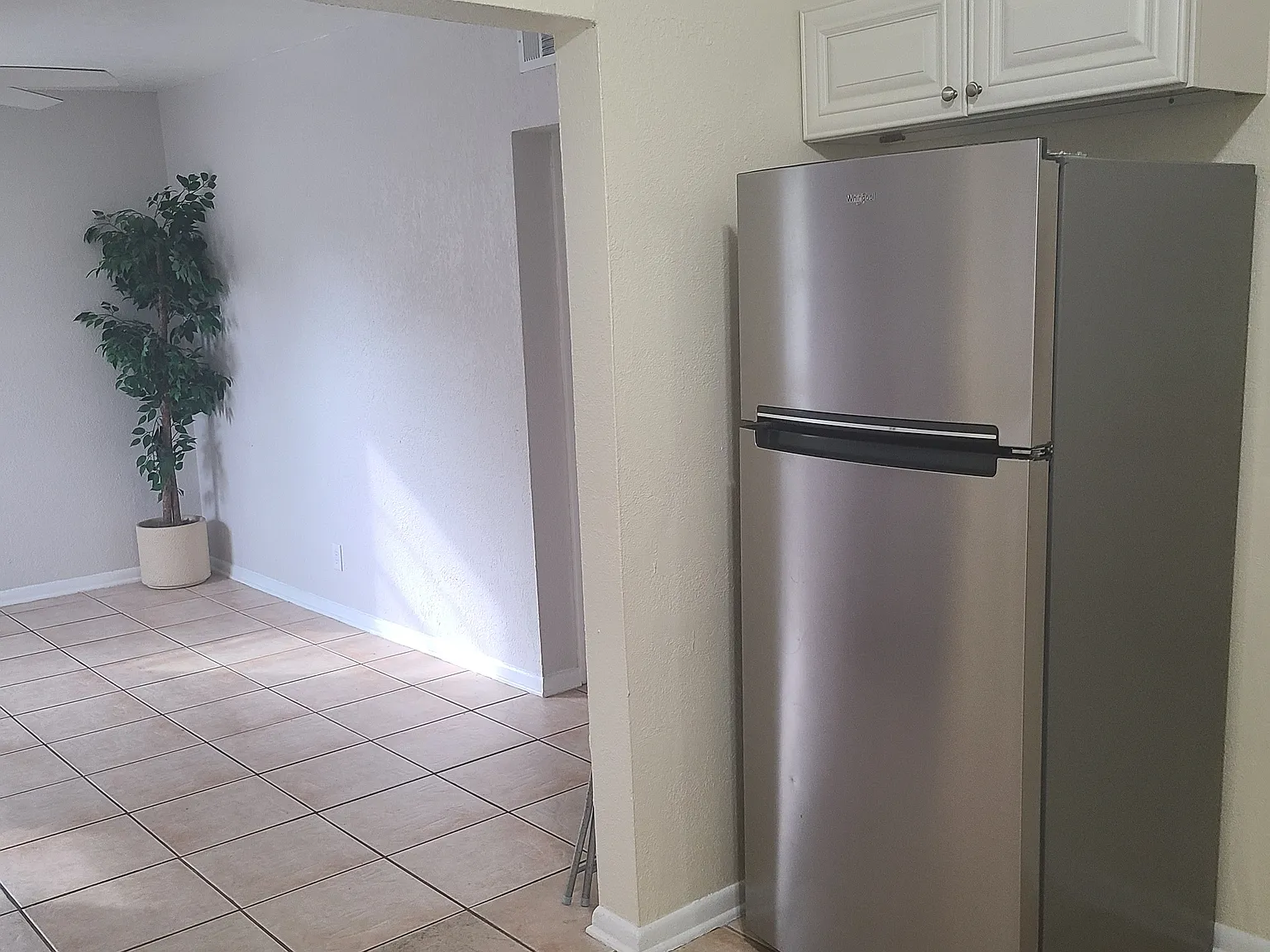 2 bed, 700 sqft, $950 — Photo 4