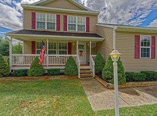 26 James St, Warrensburg, NY 12885