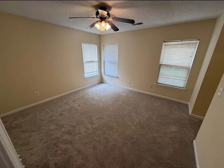 116 Chemistry Cir — Photo 21