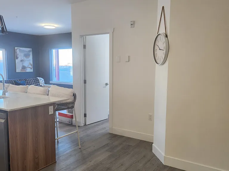 800 28th St W — Photo 29
