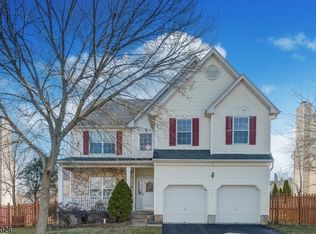 7 Evans Ln, Bridgewater, NJ 08807