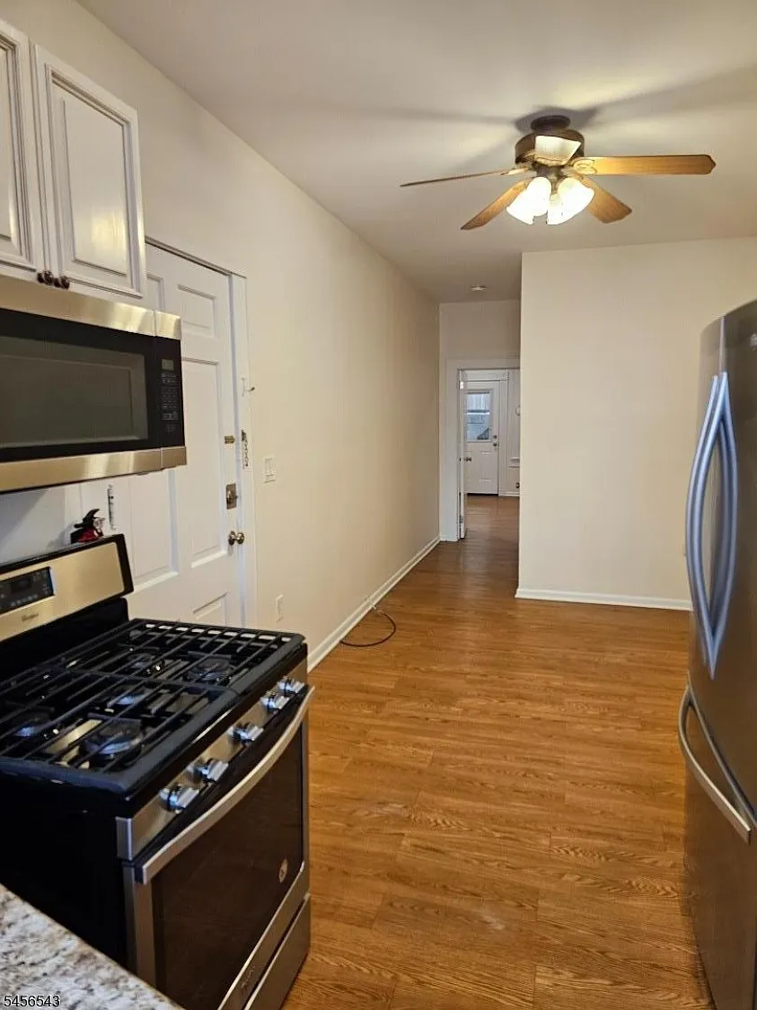 1 bed, 1.0 bath, $1,795 — Photo 4