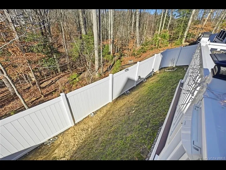303 Lorraine Dr — Photo 28