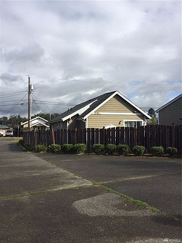 1st image of 1102 4th Ave SE