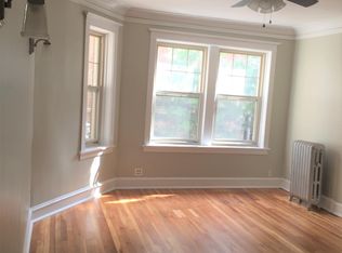 834 W Sunnyside Ave APT 1S, Chicago, IL 60640