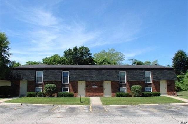 1st image of 719 White Oak Dr APT 1