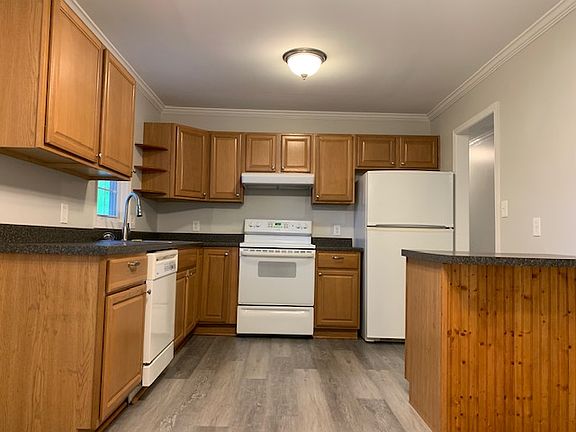 2nd image of 7100 Plantation Forest Dr