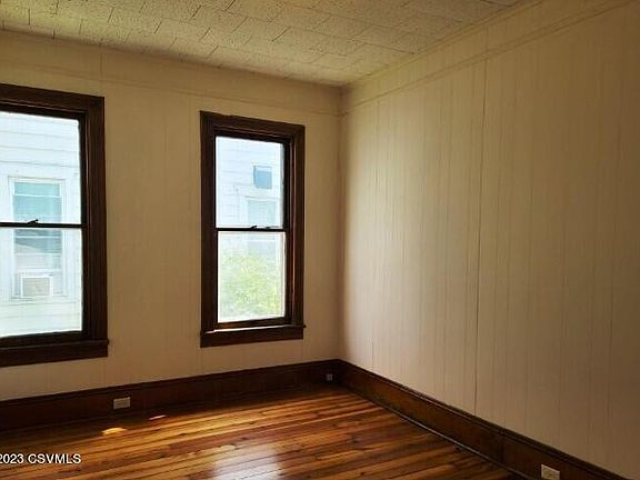 5th image of 125 N 2nd St APT 1