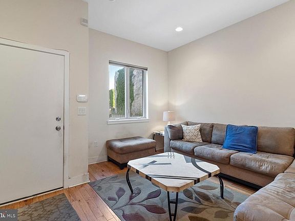 5th image of 1775 Frankford Ave #1
