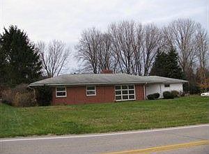 1st image of 904 Harvey Ave