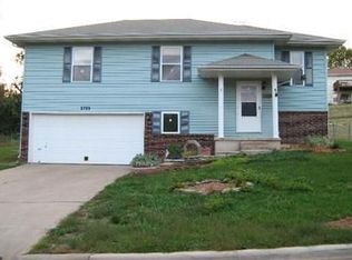 2703 S 14th St, Ozark, MO 65721