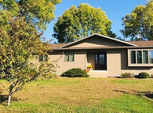 23095 Kings Rd, Cresco, IA 52136