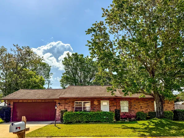 795 Aspen Dr, South Daytona, FL 32119